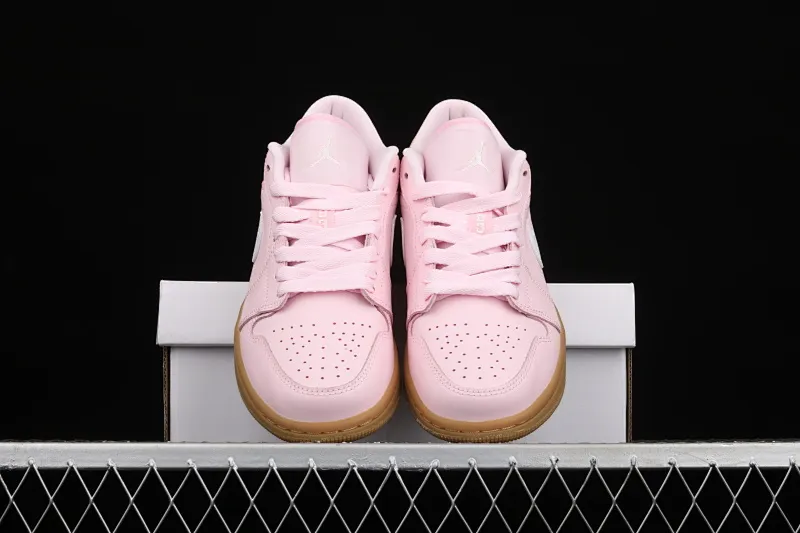 All categories Air Jordan Jordan series basketball shoes Air Jordan 1 Low G version pure original Air Jordan 1 Low AJ1 Joe 1 raw rubber powder low-top basketball shoes DC0774-601